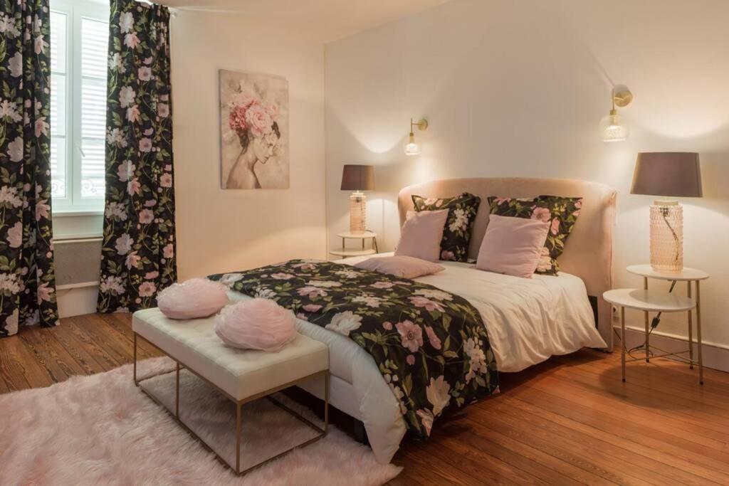 Chez La Tante Louise - Appartement Prive De Charme Passenans Bagian luar foto
