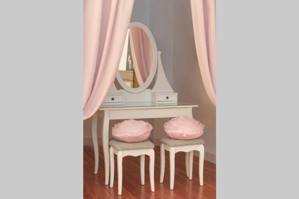 Chez La Tante Louise - Appartement Prive De Charme Passenans Bagian luar foto