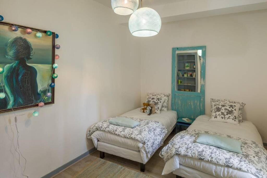 Chez La Tante Louise - Appartement Prive De Charme Passenans Bagian luar foto