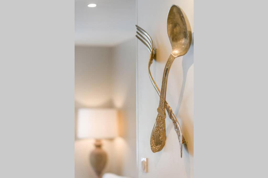 Chez La Tante Louise - Appartement Prive De Charme Passenans Bagian luar foto