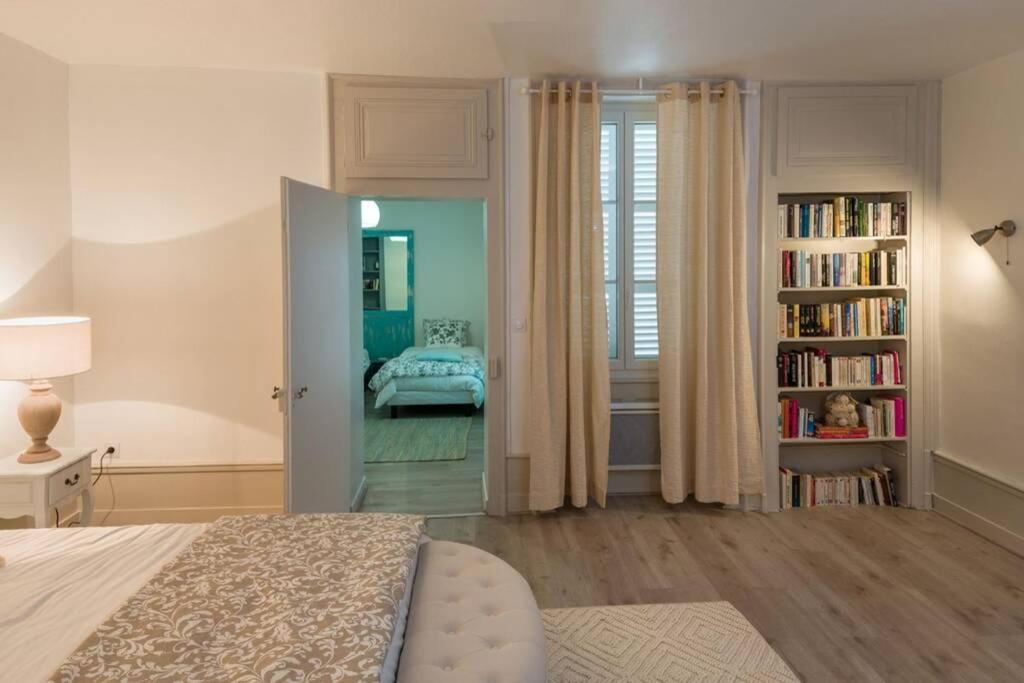 Chez La Tante Louise - Appartement Prive De Charme Passenans Bagian luar foto